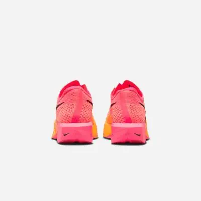 Chaussures running nike rose best sale