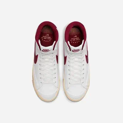 Nike Blazer Mid 77 SE WeiB Schuh fur Frauen EKINSPORT