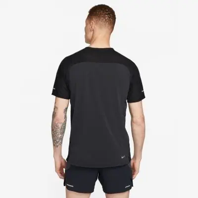 tee shirt nike dri fit trail solar chase pour homme dv9305 010