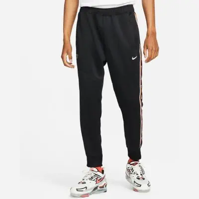 Nike repeat joggers discount