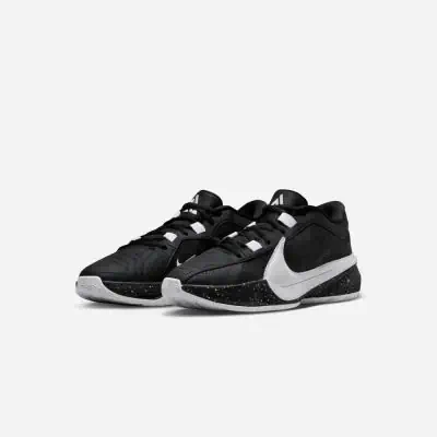 Mens black and white basketball shoes best sale