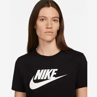 t shirt a logo nike sportswear essentials femme dx7906 010