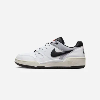 Chaussures Nike Full Force Low Blanc Noir pour homme EKINSPORT