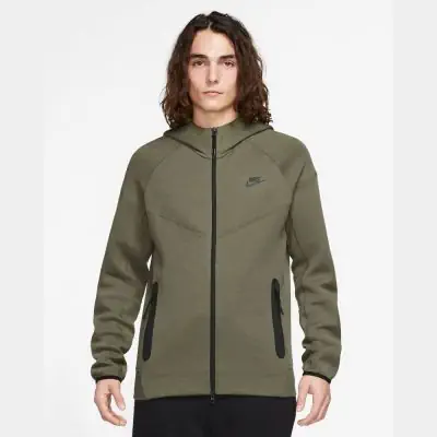 Nike tech vert top