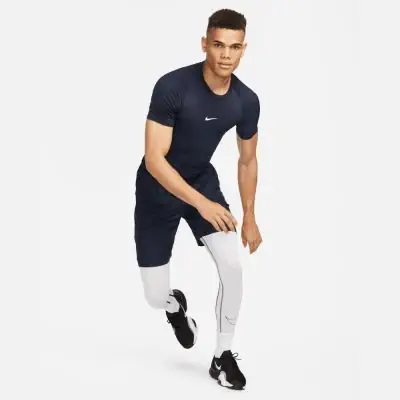 Nike fitness professional discount top