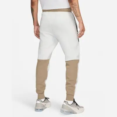 bas jogging nike tech fleece slim fit beige homme fb8002 121
