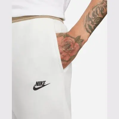 Bas de jogging Nike Tech Fleece Slim Fit Beige Blanc pour Homme EKINSPORT