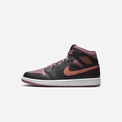 Air Jordan 1 Mid SE Men s Shoes EKINSPORT