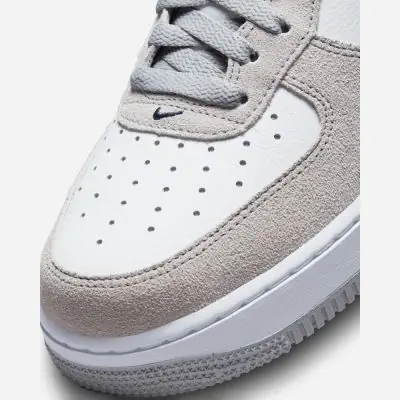 Chaussures Nike Air Force 1 '07 Gris pour Homme FD9748-001