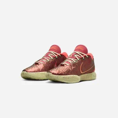 Lebron XXI 