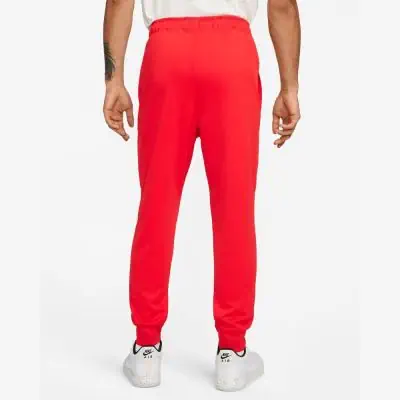 Pantalon Nike Sportswear Standard Issue Rojo Hombre FN4904 657 EKINSPORT