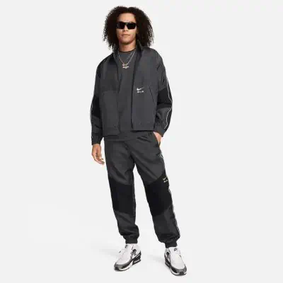 Nike Sportswear SW Air WV Jacke fur Manner EKINSPORT