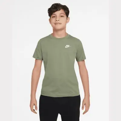 T Shirt verde caqui Nike Sportswear para crianca EKINSPORT