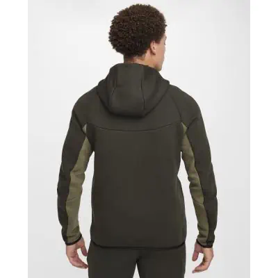 Felpa con cappuccio Nike Sportswear Tech Fleece verde con zip da