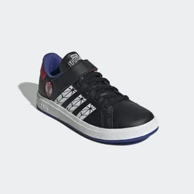 chaussures marvels spider man grand court adidas enfant