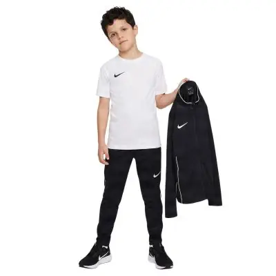 Ensemble Nike Park pour Enfant. Survêtement + Maillot (3 pièces) Ensemble Nike Park pour Enfant. Survêtement + Maillot (3 pièces)