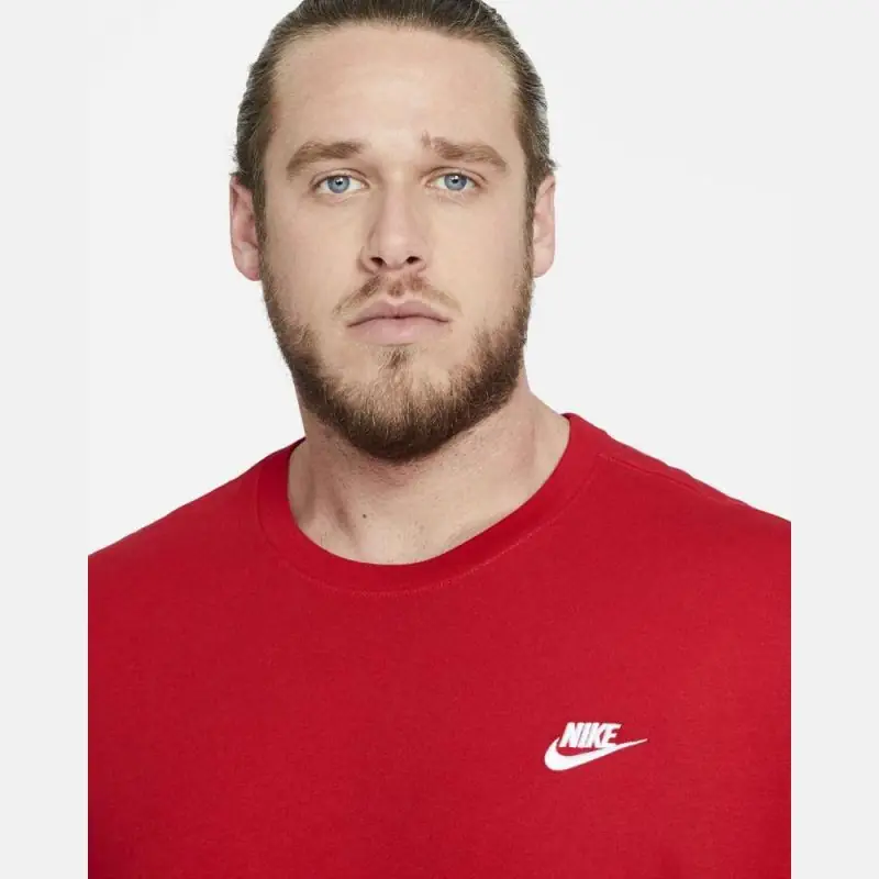 T-shirt Nike Sportswear Club Rouge pour Homme AR4997-657