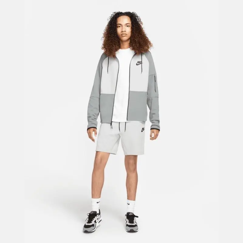 Sweat à capuche zippé Nike Sportswear Tech Essentials Gris pour Homme DD5284-077 Sweat à capuche zippé Nike Sportswear Tech Essentials Gris pour Homme DD5284-077