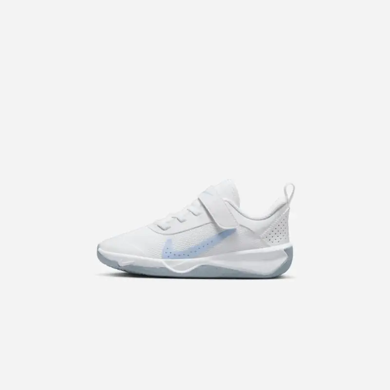 chaussures nike omni multi court blanc pour enfant dm9026 103 chaussures nike omni multi court blanc pour enfant dm9026 103
