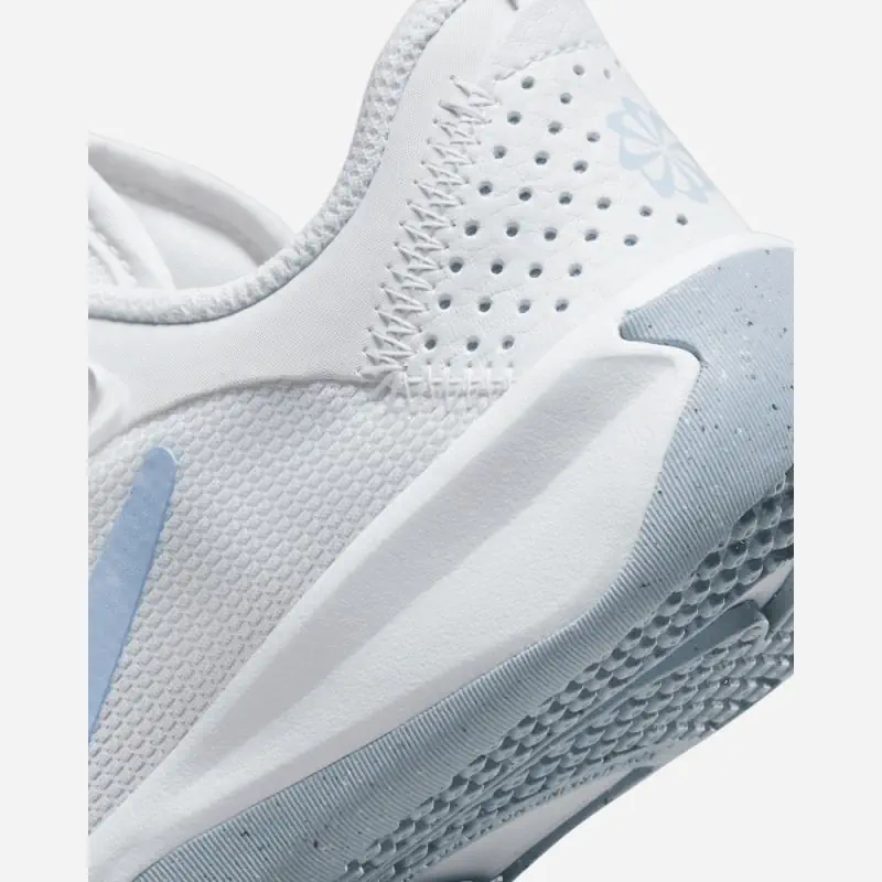 chaussures nike omni multi court blanc pour enfant dm9026 103 chaussures nike omni multi court blanc pour enfant dm9026 103
