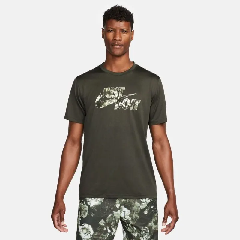 tshirt nike dri fit graphic training vert homme dr7549 355 tshirt nike dri fit graphic training vert homme dr7549 355