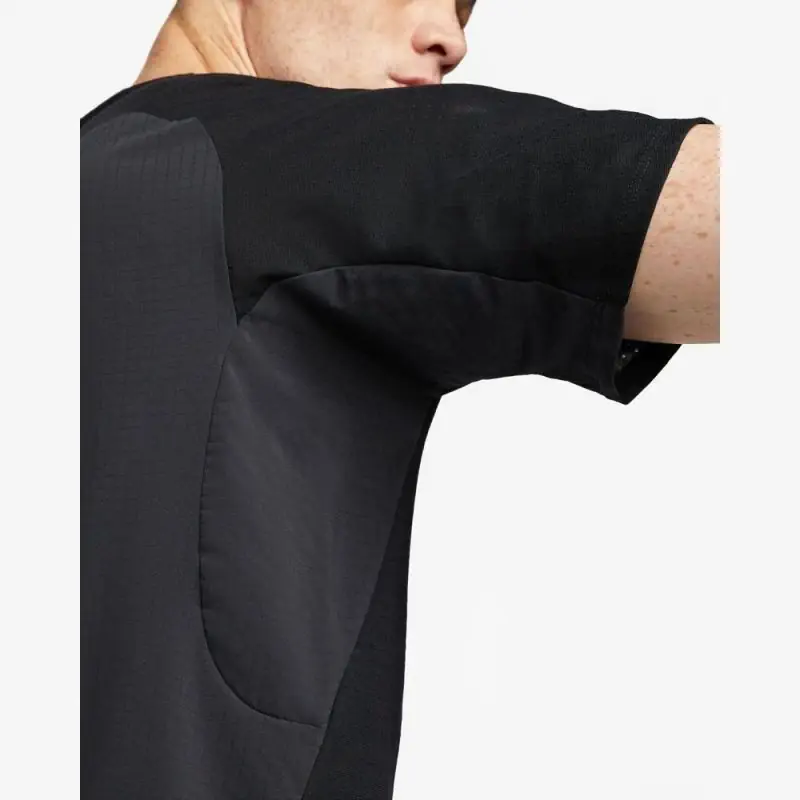 tee shirt nike dri fit trail solar chase pour homme dv9305 010 tee shirt nike dri fit trail solar chase pour homme dv9305 010