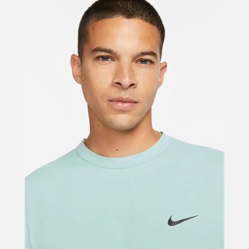 t shirt nike hyverse dri fit versatile vert homme dv9839 309 t shirt nike hyverse dri fit versatile vert homme dv9839 309
