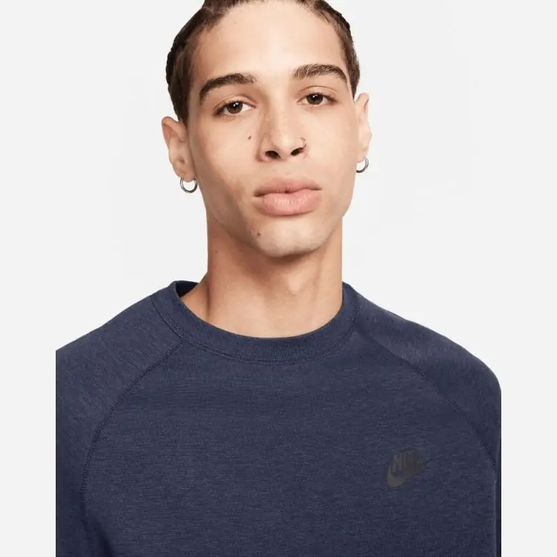 sweat shirt nike tech fleece crew bleu marine homme fb7916 473 sweat shirt nike tech fleece crew bleu marine homme fb7916 473