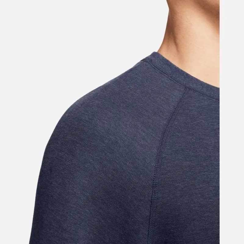 sweat shirt nike tech fleece crew bleu marine homme fb7916 473 sweat shirt nike tech fleece crew bleu marine homme fb7916 473