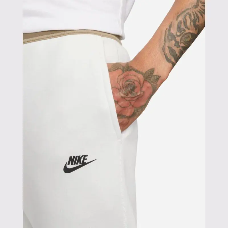 bas jogging nike tech fleece slim fit beige homme fb8002 121 bas jogging nike tech fleece slim fit beige homme fb8002 121