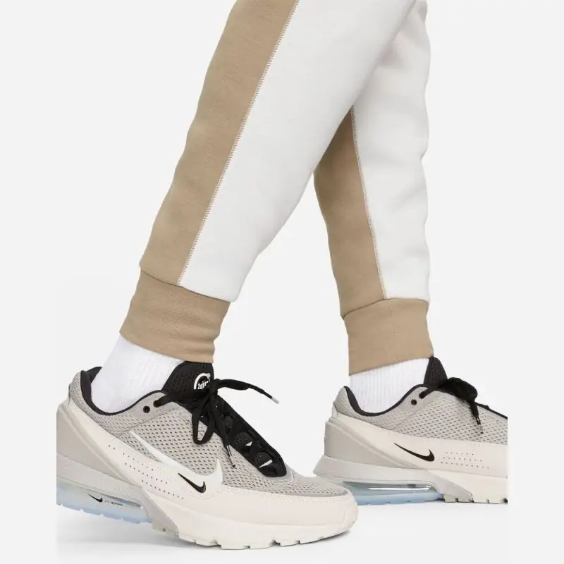 bas jogging nike tech fleece slim fit beige homme fb8002 121 bas jogging nike tech fleece slim fit beige homme fb8002 121