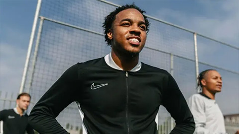 Nike Academy 25