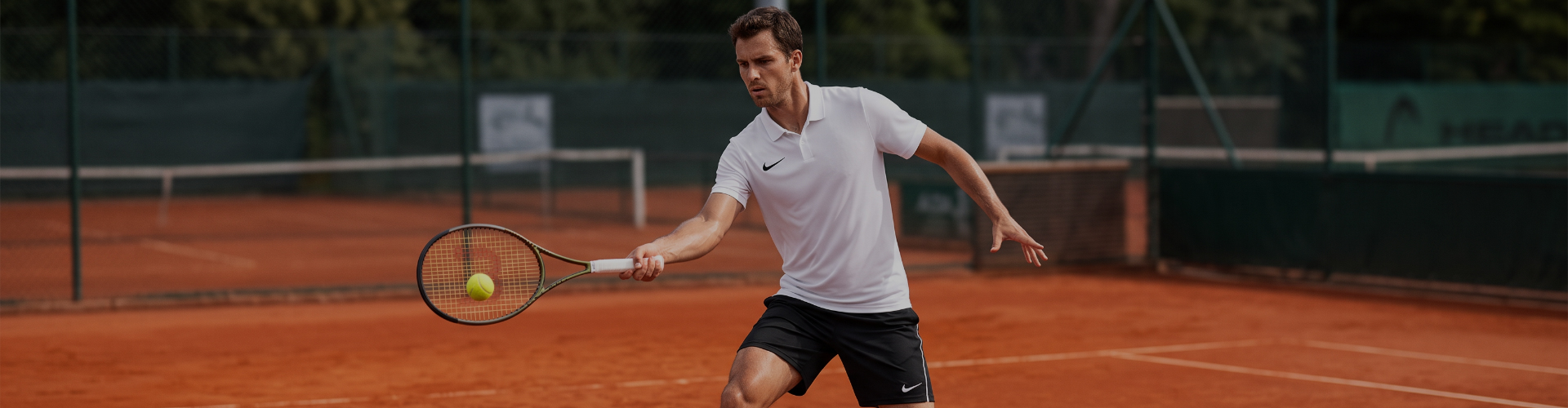 Equipements et tenues de tennis Nike pour votre club