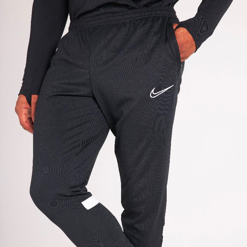 Pantalón y corto Nike Academy 21
